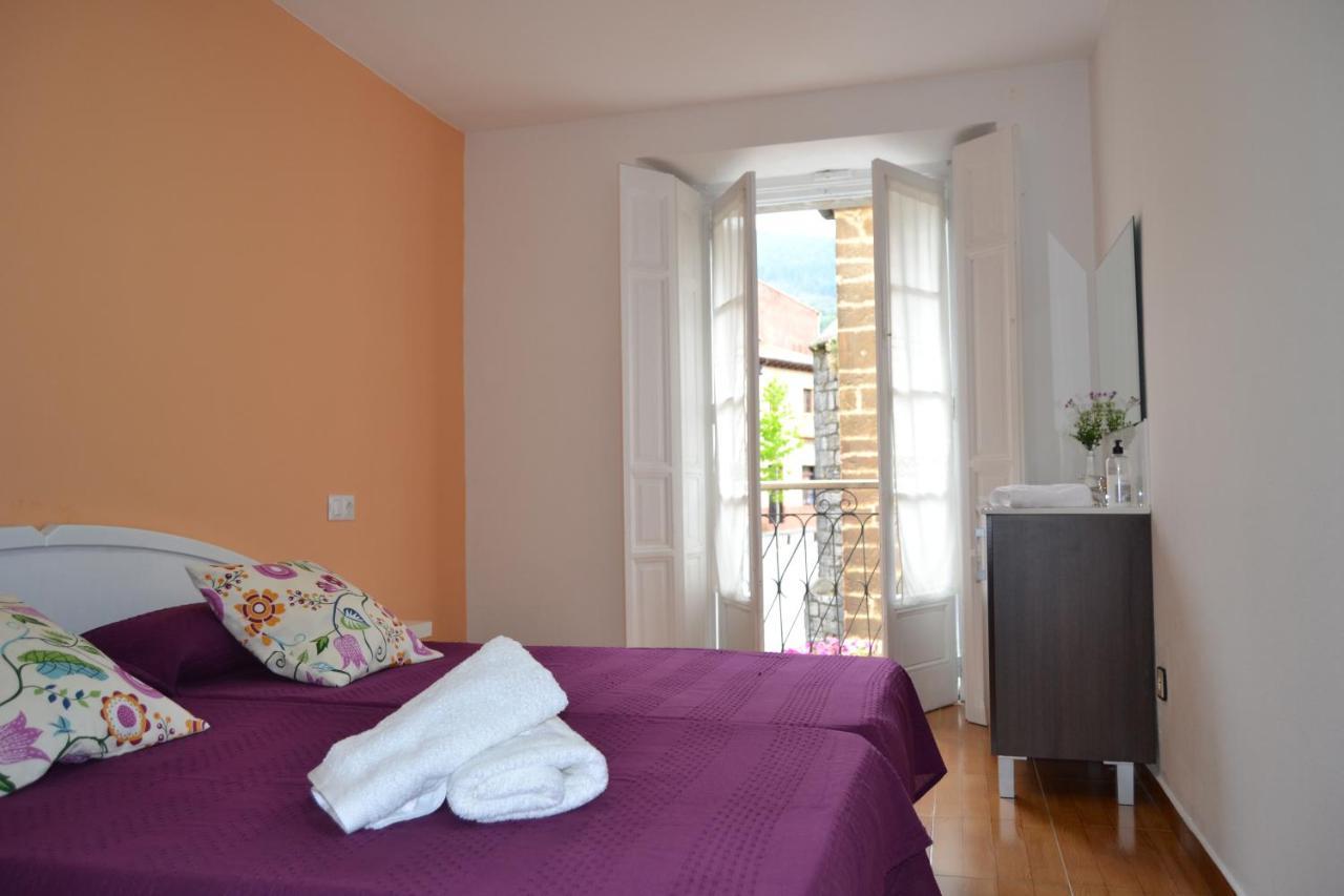 Albergue Valle Del Nonaya Salas  Εξωτερικό φωτογραφία